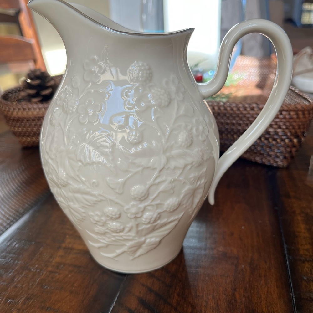 Lennox Pitcher - Picture 4 of 6